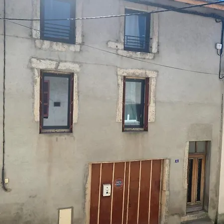 T3 Centre Apartment